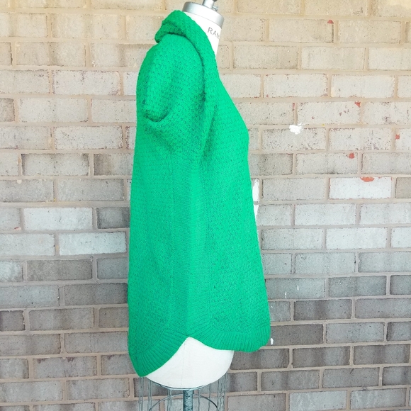 "M" Green knitted sweater - Picture 3 of 11